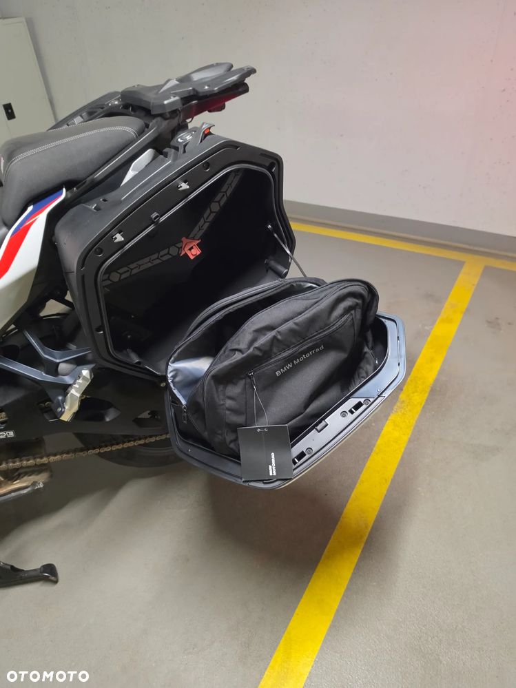 BMW XR - 13