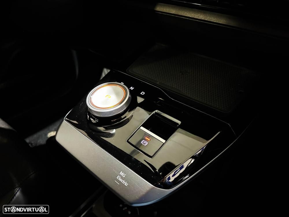MG MG4 77 kWh Extended Range Luxury - 27