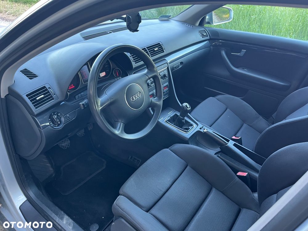 Audi A4 Limousine - 6