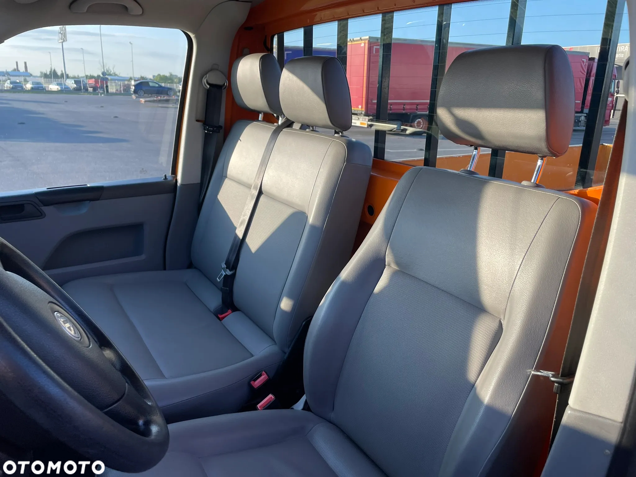 Volkswagen TRANSPORTER T5 - 22
