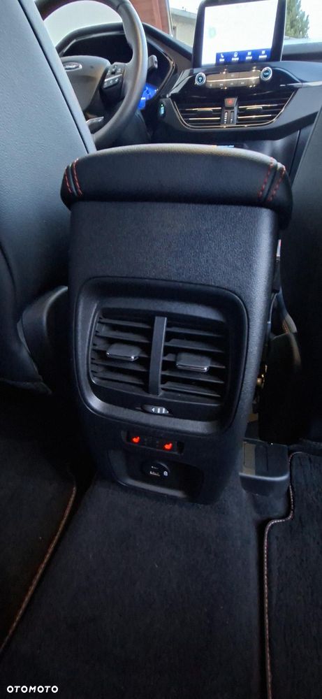 Ford Kuga 1.5 EcoBoost FWD ST-Line X - 10