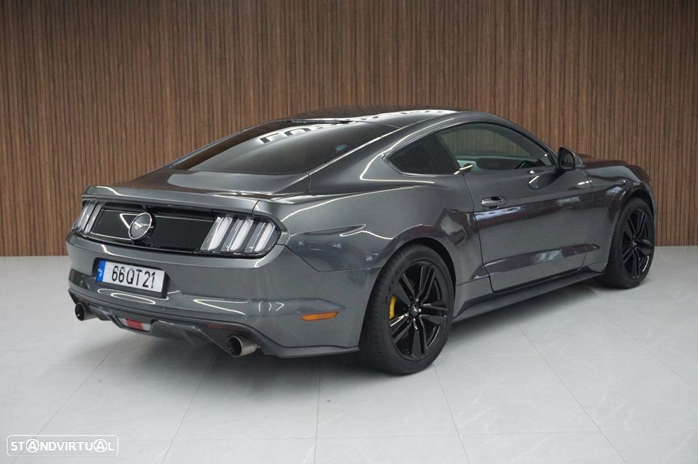 Ford Mustang 2.3i EcoBoost - 35