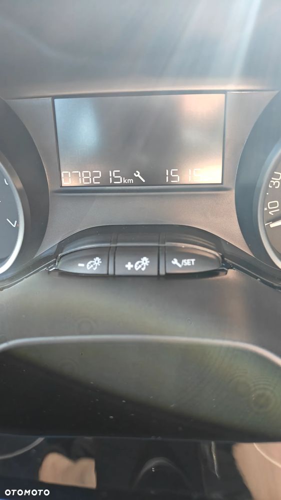 Peugeot 208 1.2 PureTech Active - 10