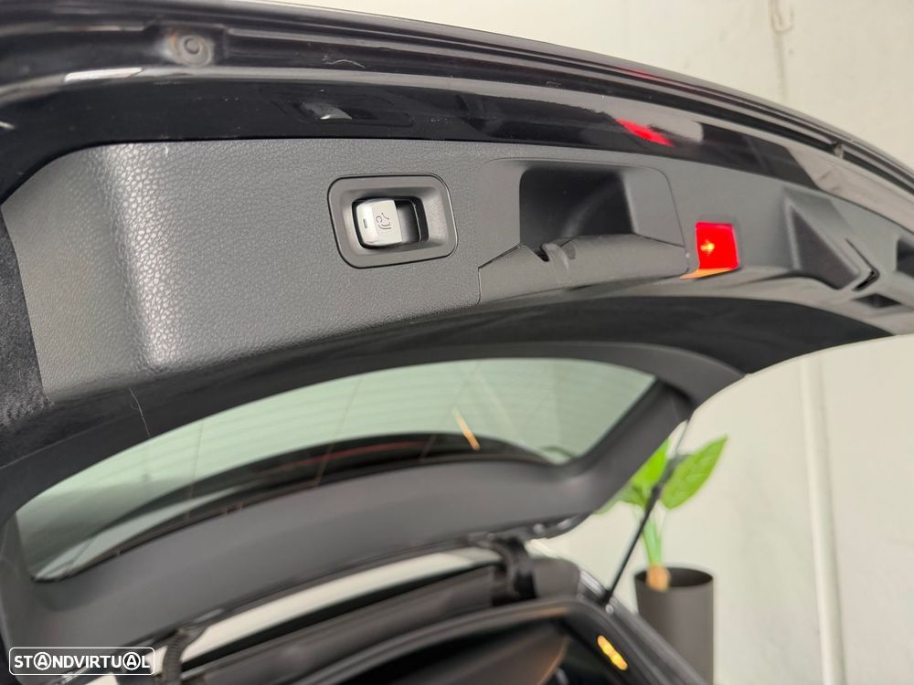 Mercedes-Benz E 300 de Avantgarde - 25