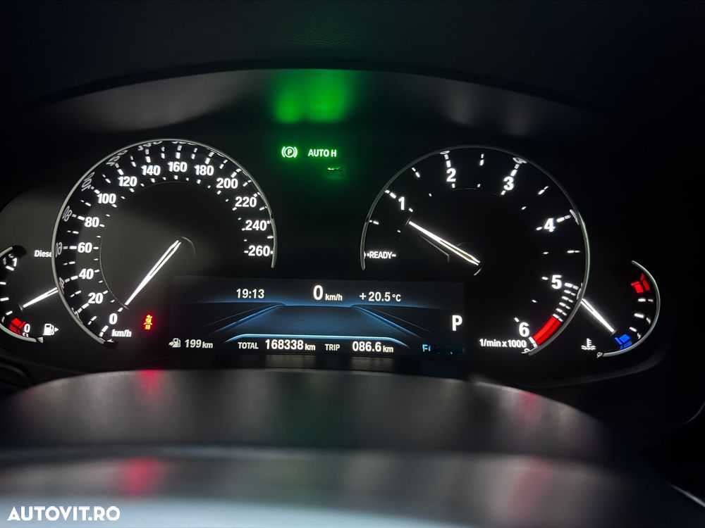 BMW Seria 5 520d xDrive AT - 11