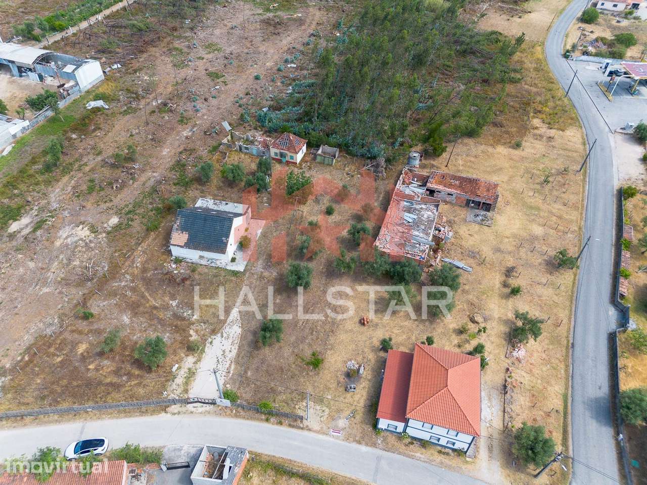 Moradia para Restaurar / Total de 1317m2 / Casal do Ribeiro - Grande imagem: 3/21