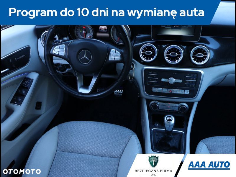 Mercedes-Benz CLA - 8