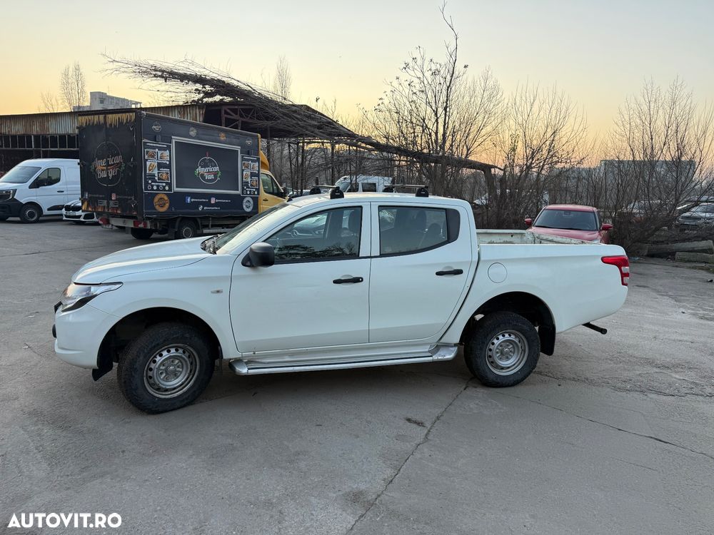 Mitsubishi L200 Double Cab 2.4 DI-D M/T Intense - 29