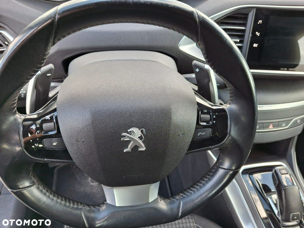 Peugeot 308 - 8