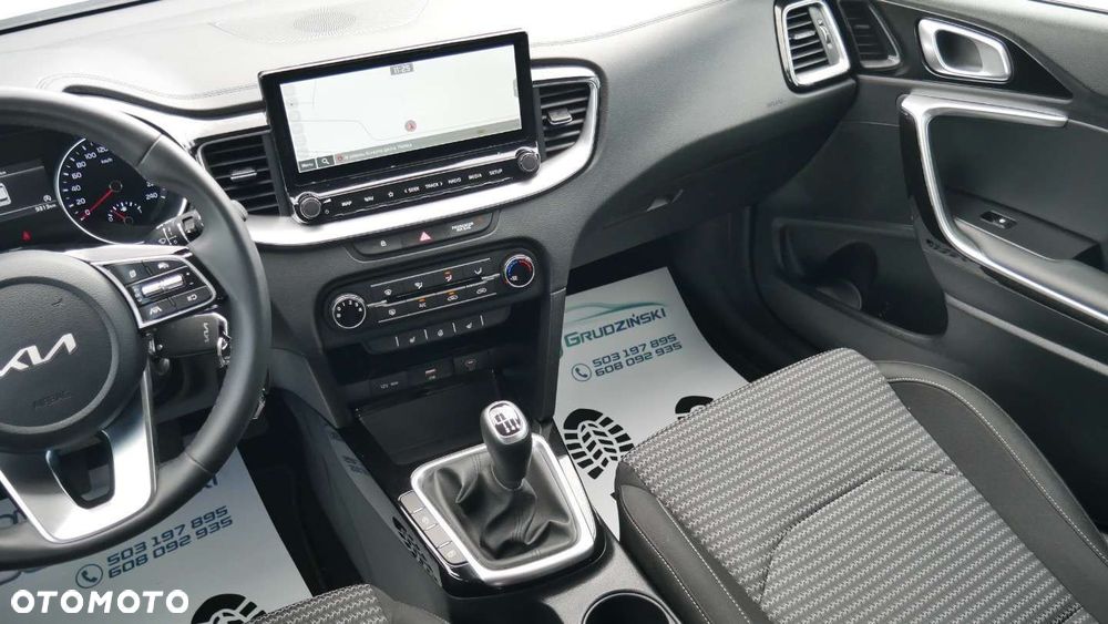 Kia Ceed - 9
