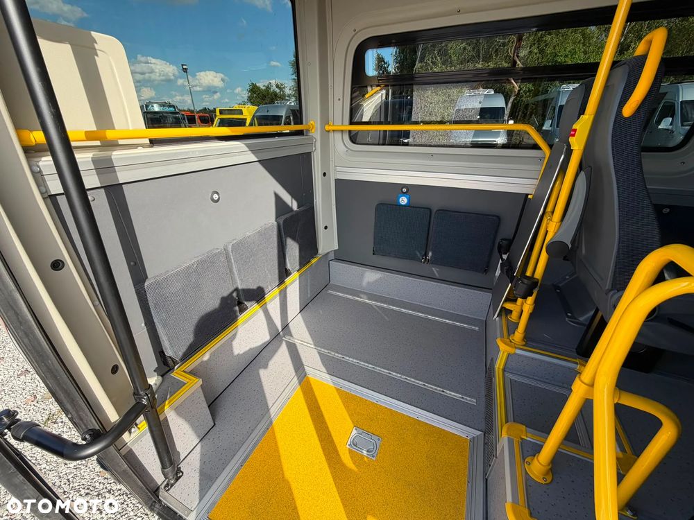 Mercedes-Benz Sprinter 519 - 11