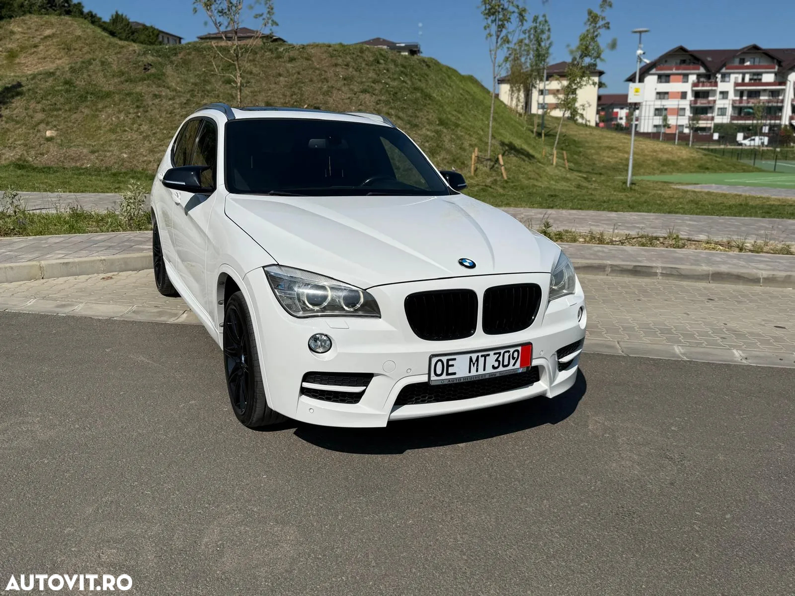BMW X1 xDrive20d Aut. Sport Line - 2
