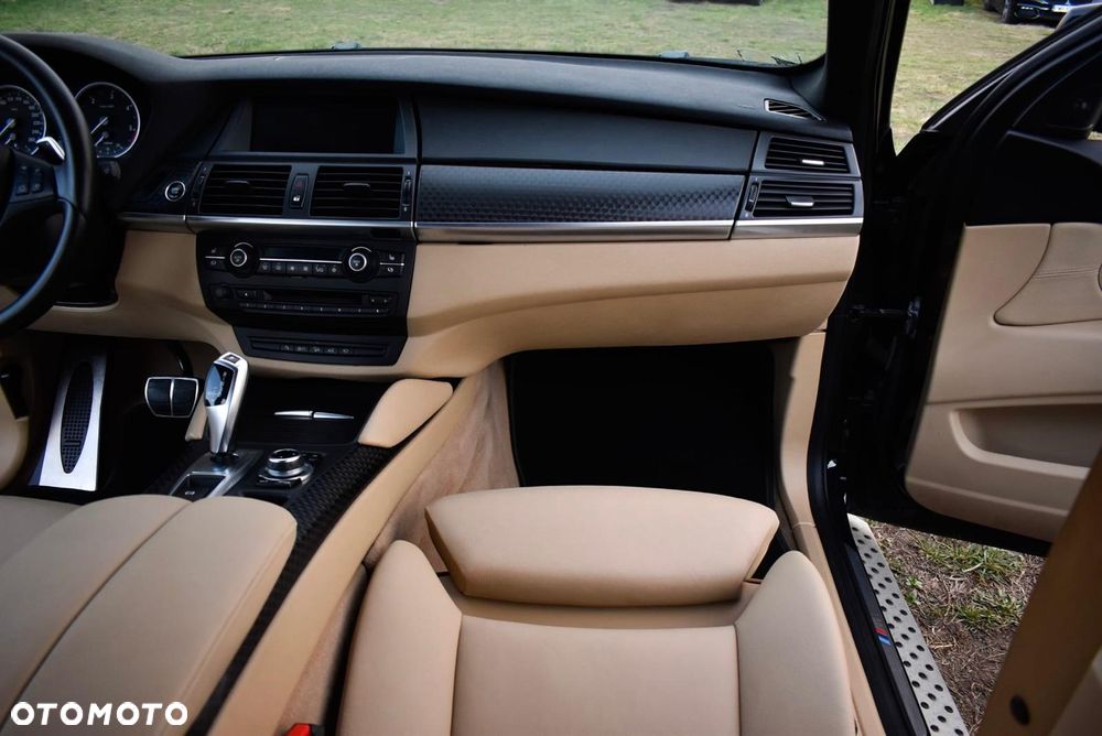 BMW X6 xDrive40d - 10