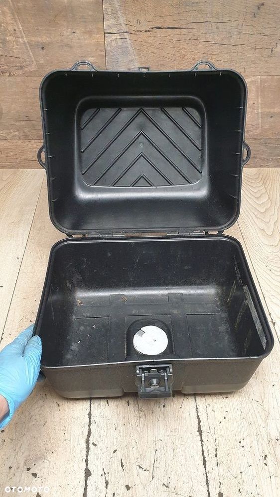 Kufer centralny - 13