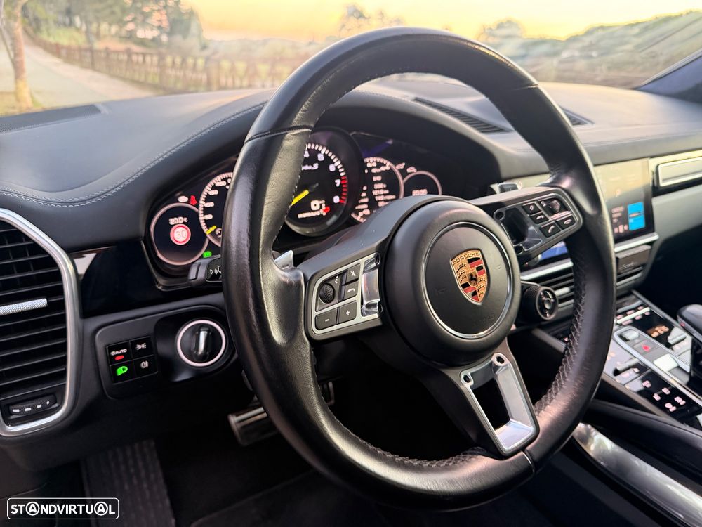 Porsche Cayenne Coupé Turbo S E-Hybrid - 31