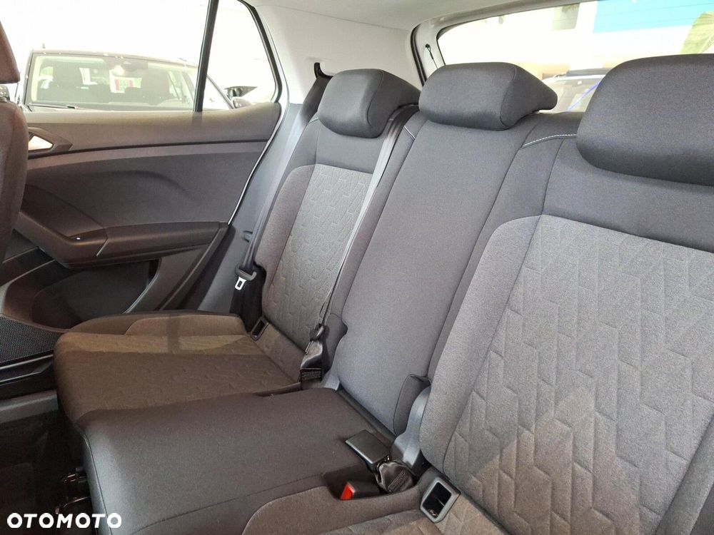 Volkswagen T-Cross - 16