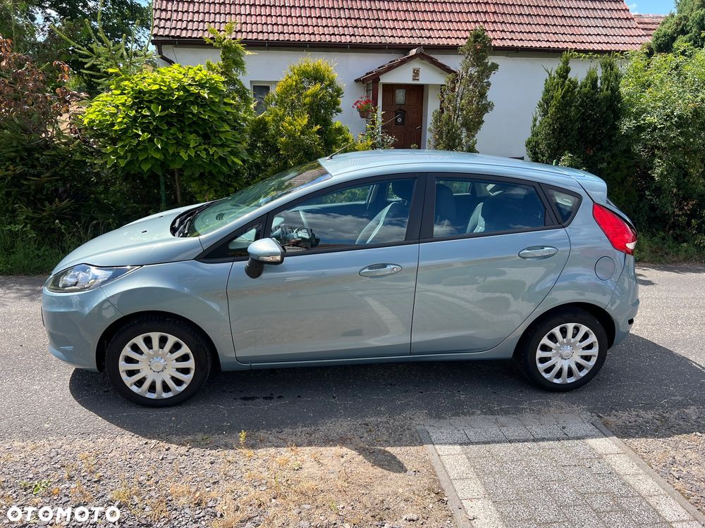 Ford Fiesta 1.25 Ambiente - 2
