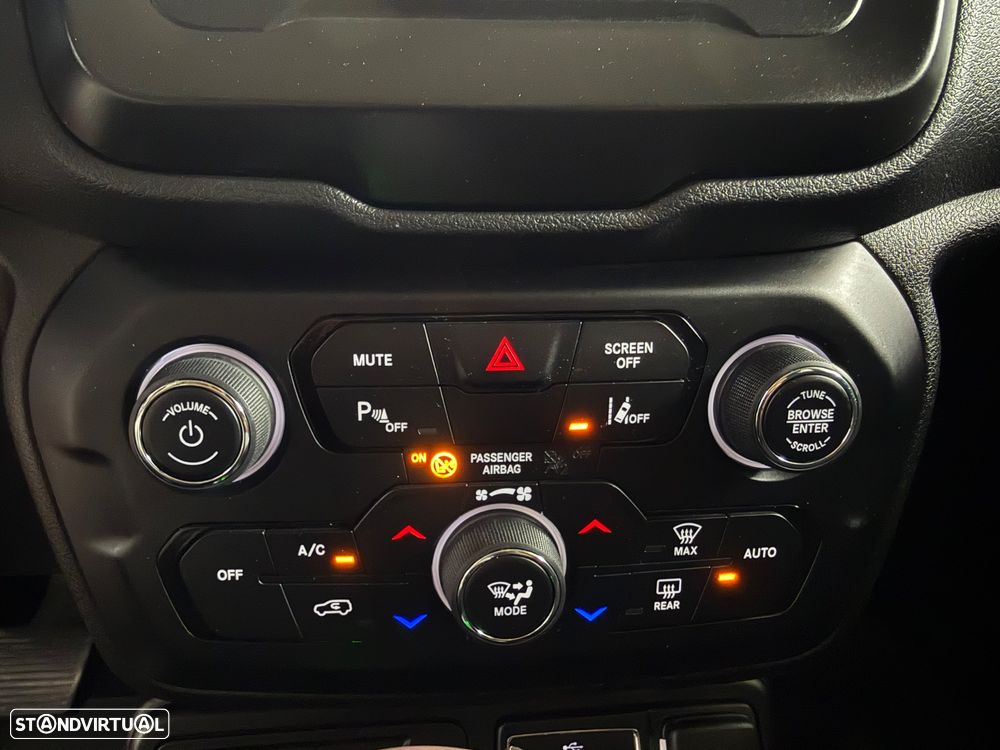 Jeep Renegade 1.3 T Night Eagle DCT - 19