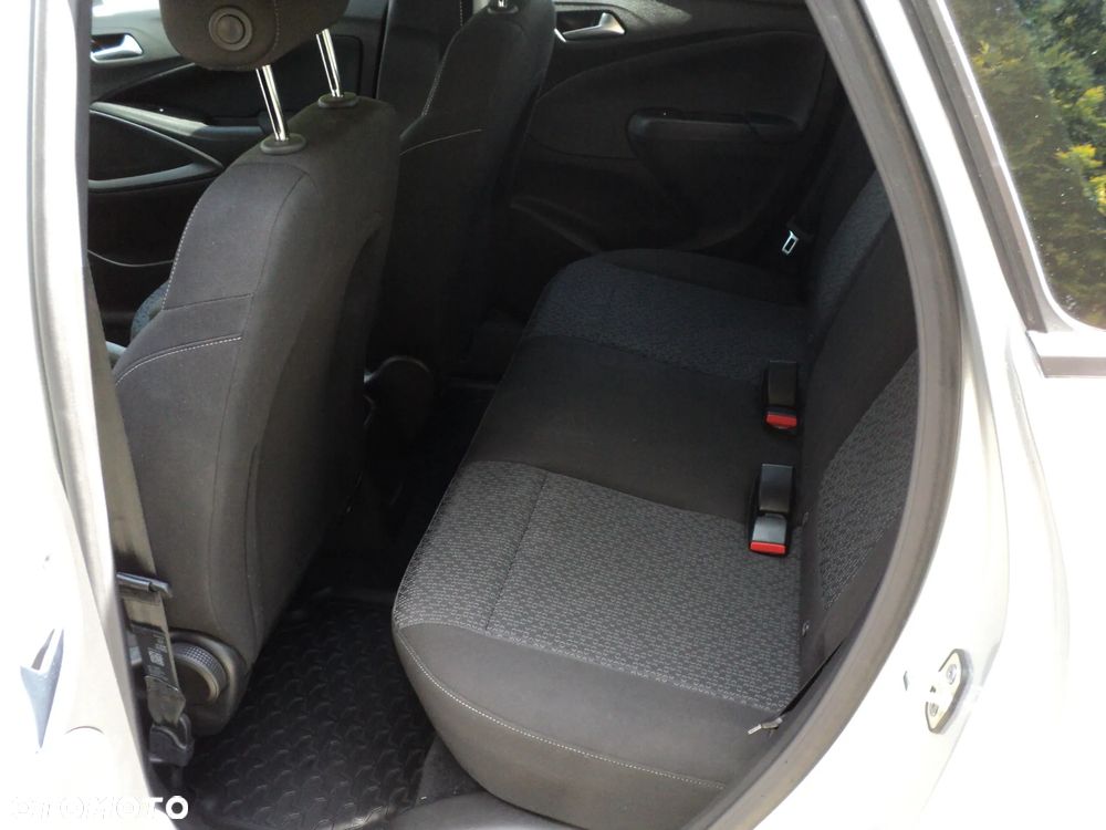 Opel Crossland X - 13