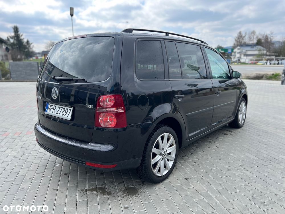 Volkswagen Touran 1.9 TDI Conceptline - 9