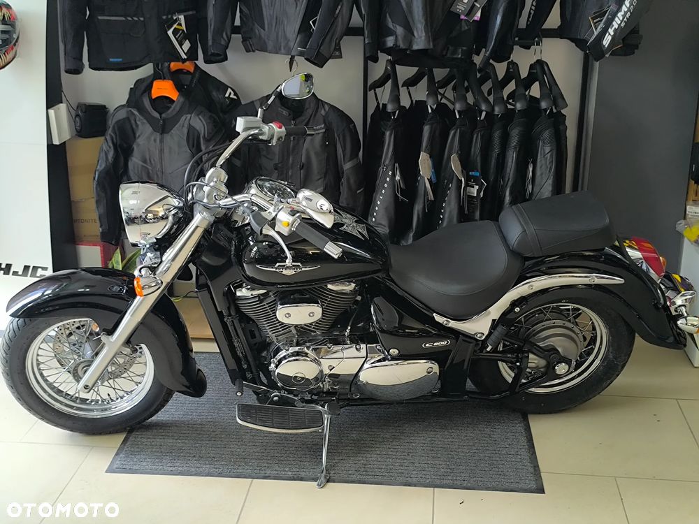 Suzuki Intruder - 26