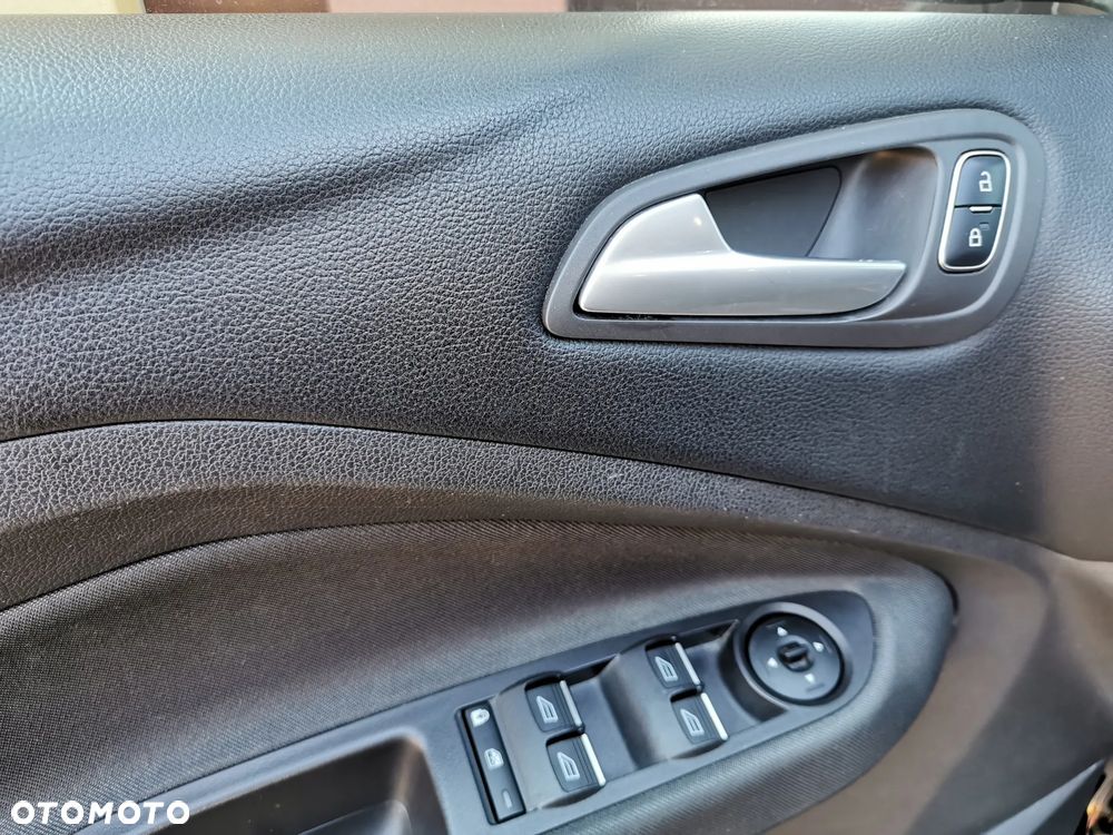 Ford Grand C-MAX - 12