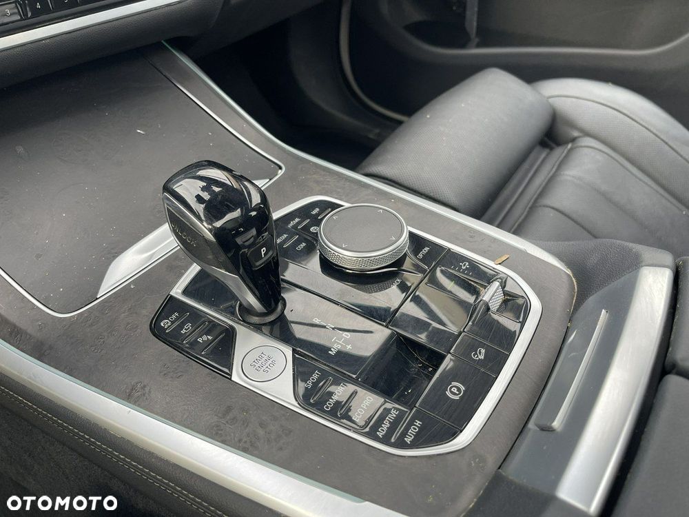 BMW X7 xDrive40d - 10