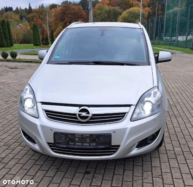Opel Zafira - 2