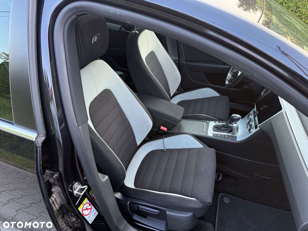 Volkswagen Passat 2.0 TDI DSG BlueMotion Technology R-Line - 11