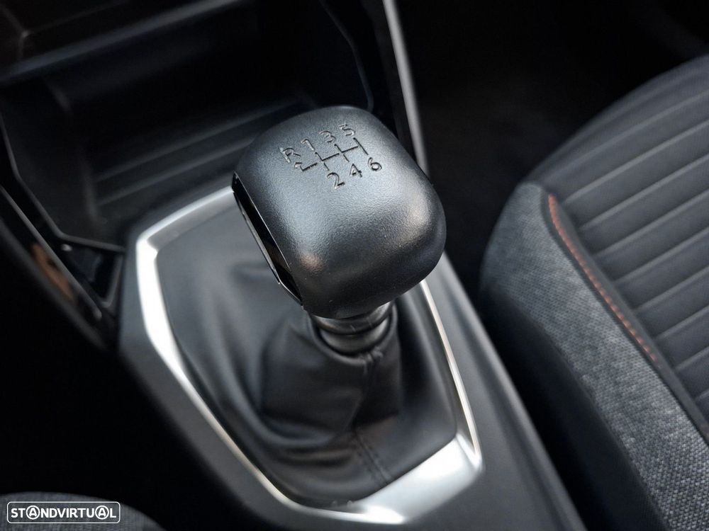 Peugeot 2008 1.2 PureTech Active Pack - 19