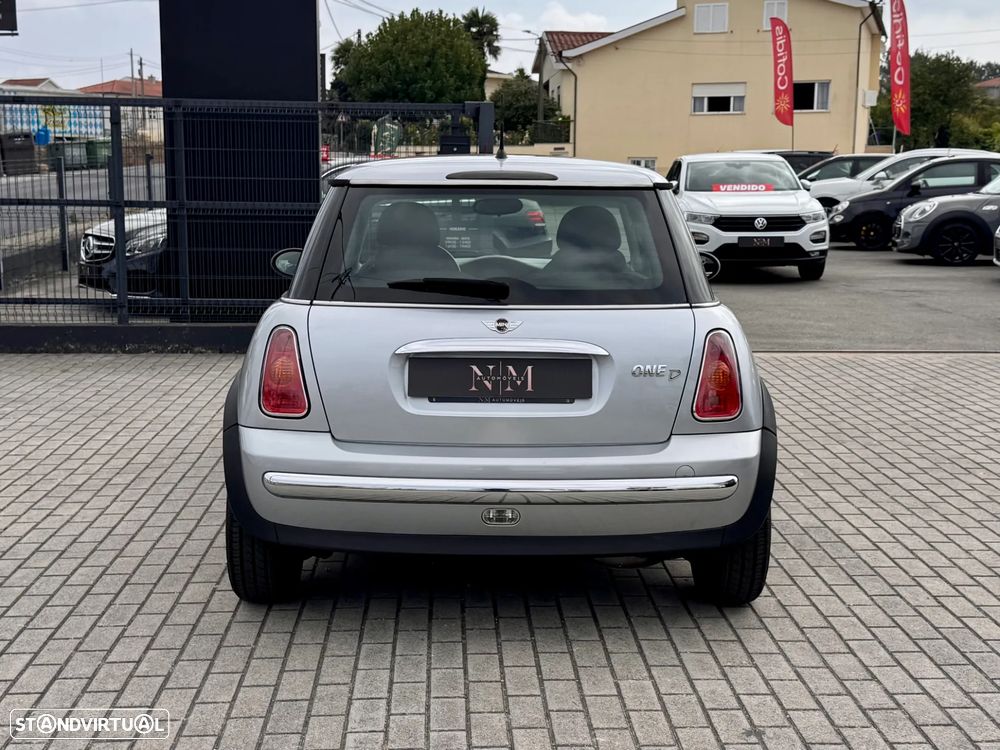 MINI 3 Portas One D - 5