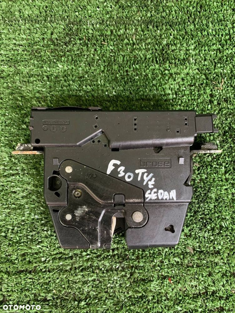 Zamek klapy tylnej tył bagażnika BMW 3 F30 918064105 WWA