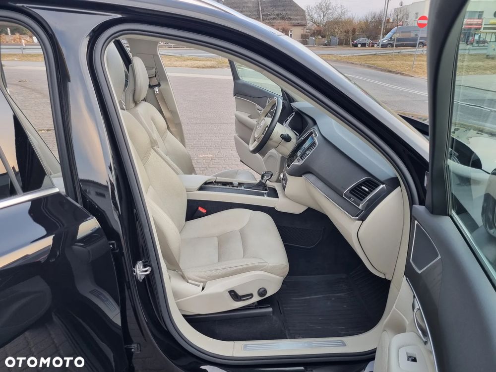 Volvo XC 90 T5 AWD Geartronic Momentum Pro - 9