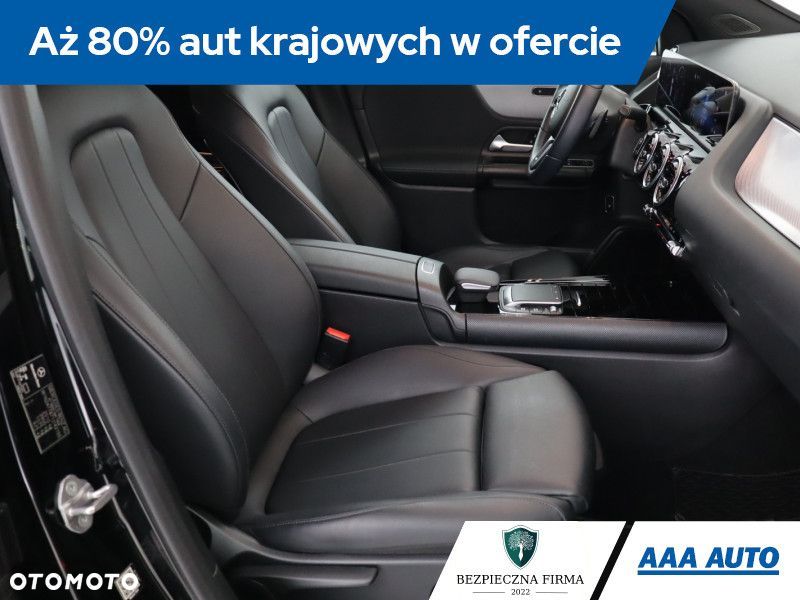 Mercedes-Benz GLA - 11