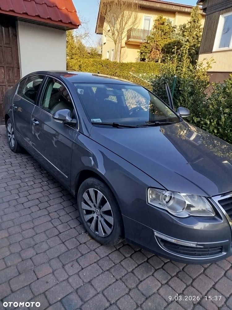 Volkswagen Passat 1.9 TDI DPF Trendline - 1