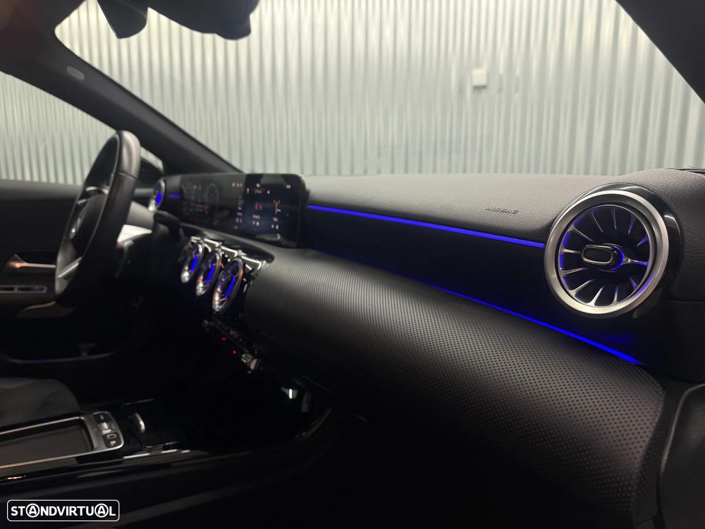 Mercedes-Benz A 200 Limousine AMG Line Aut. - 25