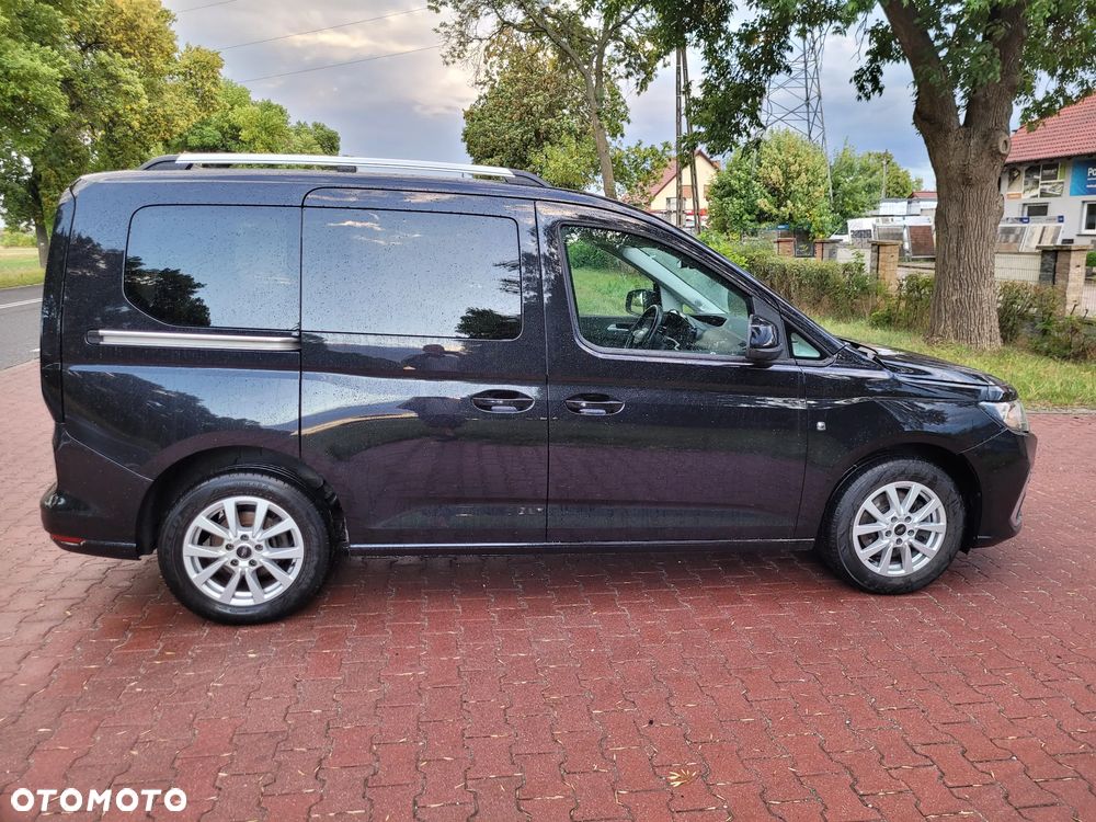Ford Tourneo Connect 1.5 EcoBoost Titanium - 23