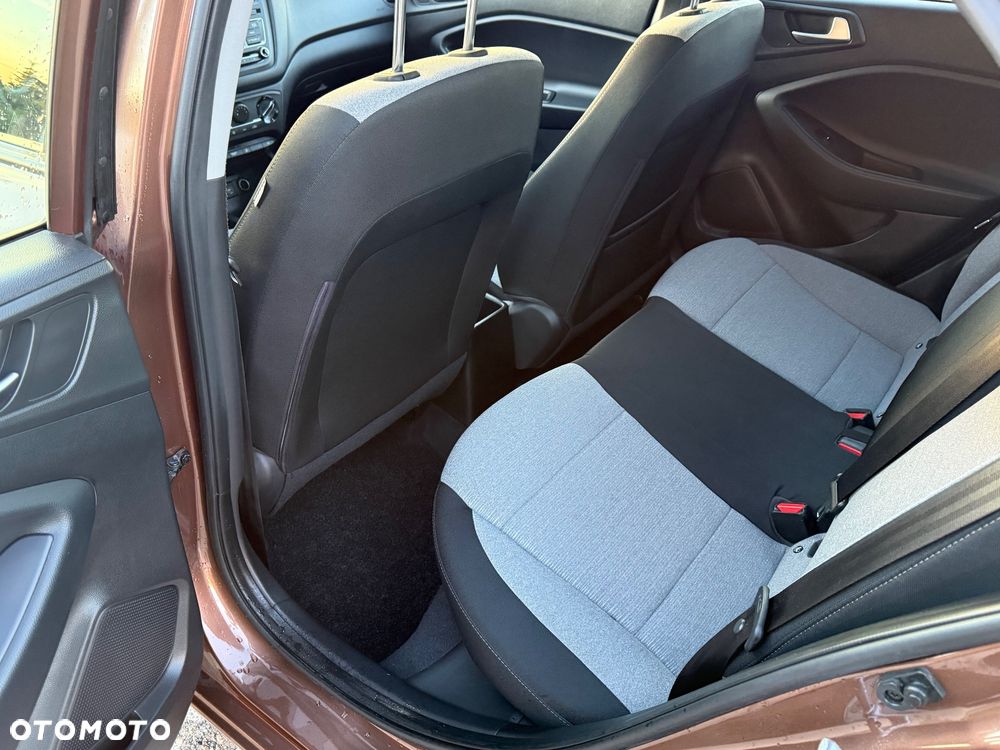 Hyundai i20 1.4 - 27