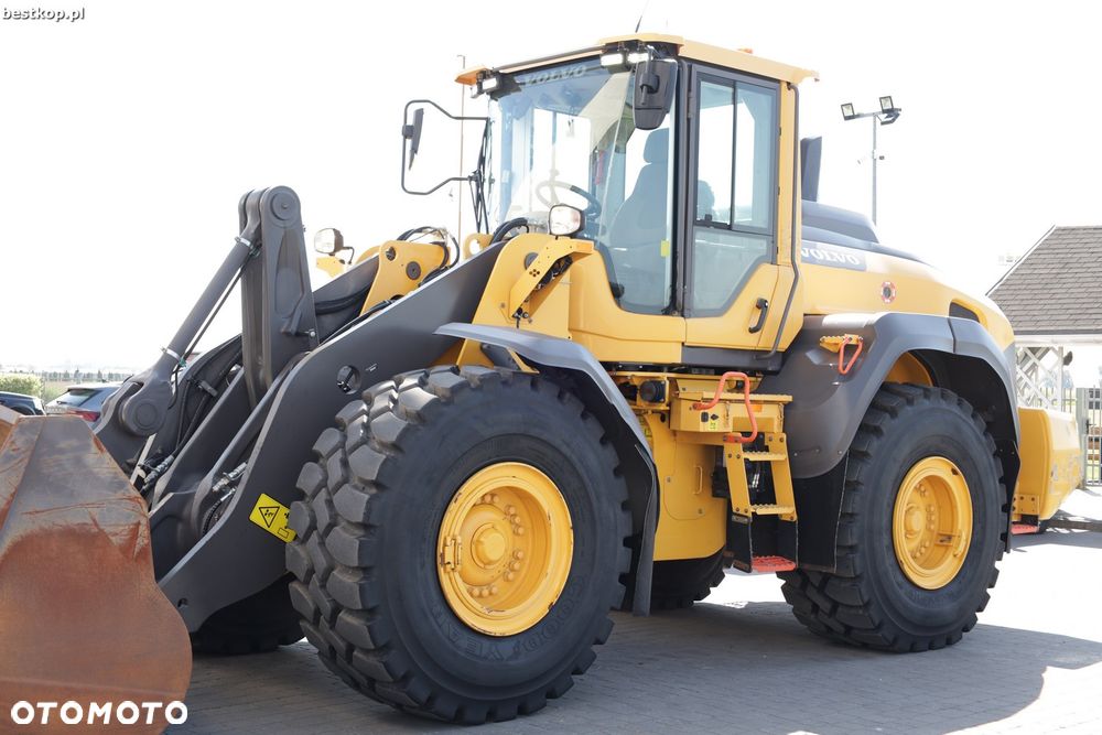 Volvo L120H - 15