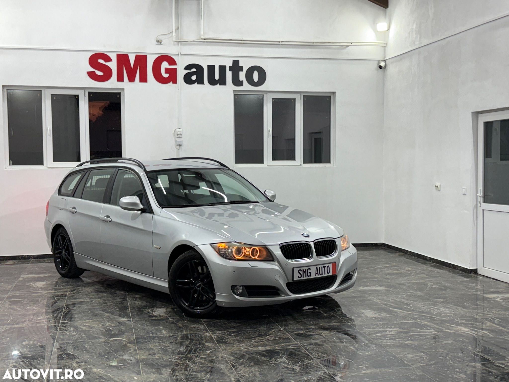BMW Seria 3 320d DPF Touring Aut. - 1