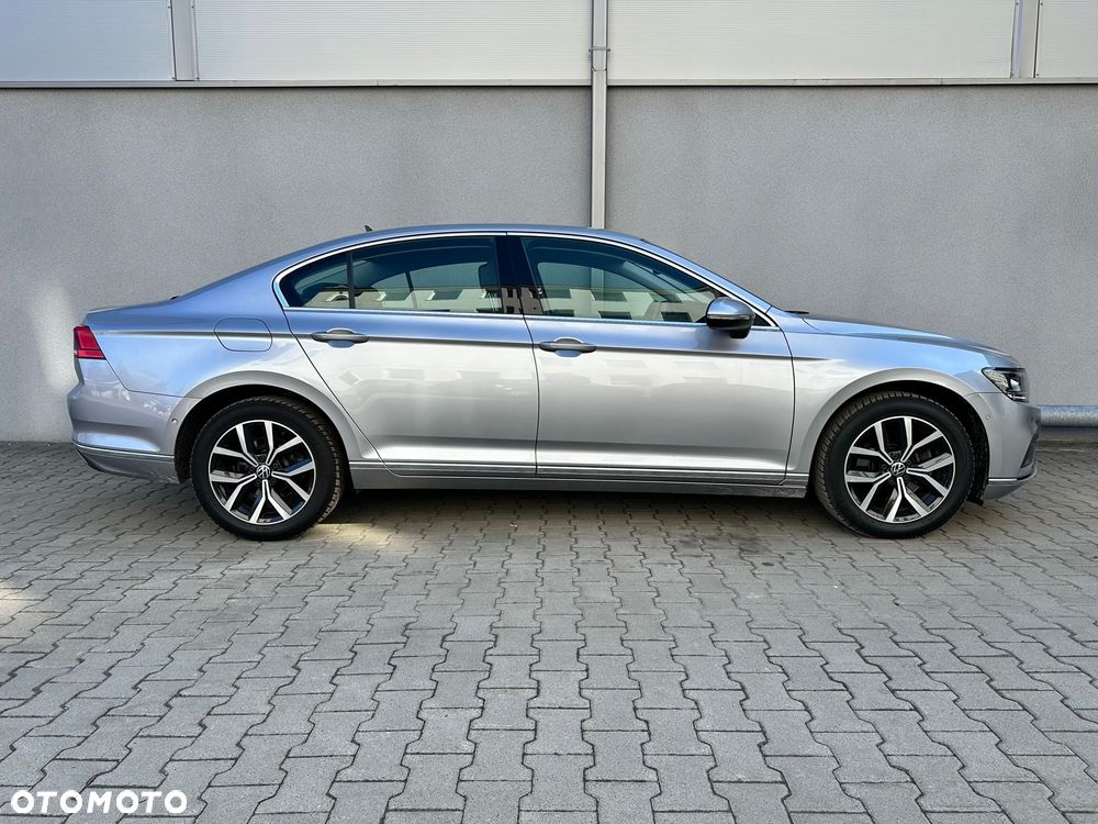 Volkswagen Passat 1.5 TSI EVO Elegance DSG - 3