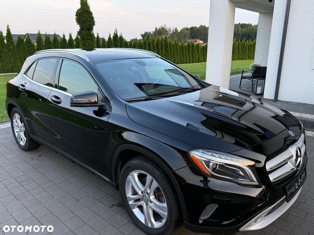 Mercedes-Benz GLA 250 4Matic 7G-DCT AMG Line - 2