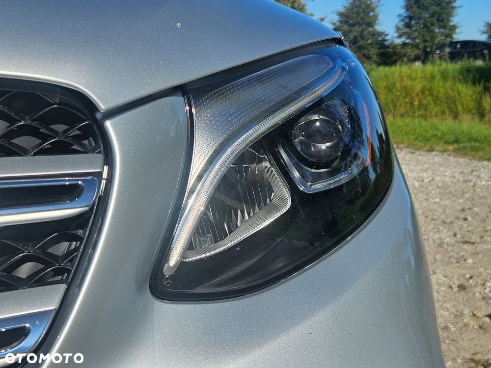 Mercedes-Benz GLC 300 4Matic 9G-TRONIC - 27