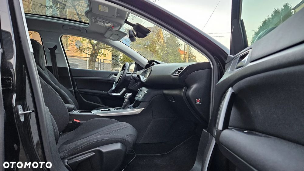 Peugeot 308 SW BlueHDi 180 EAT6 GT - 32