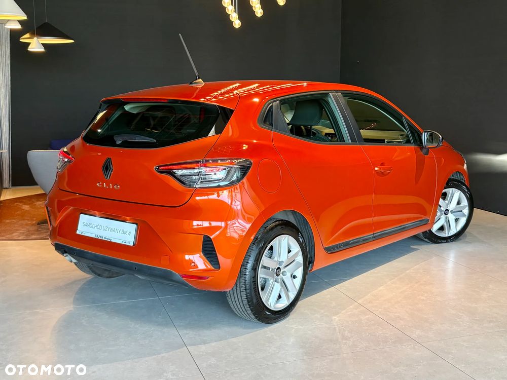 Renault Clio - 8