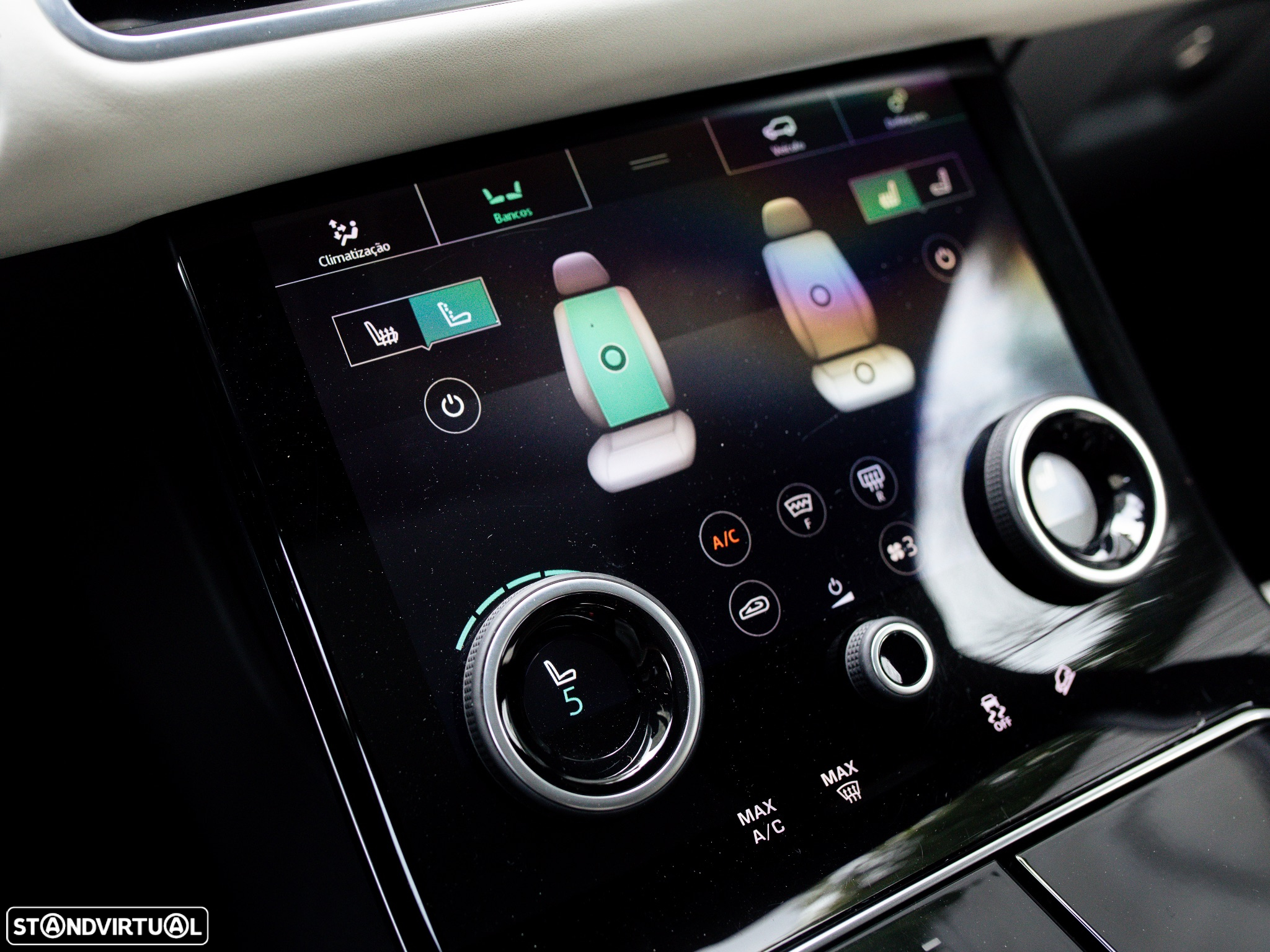 Land Rover Range Rover Velar D300 Dynamic HSE - 46