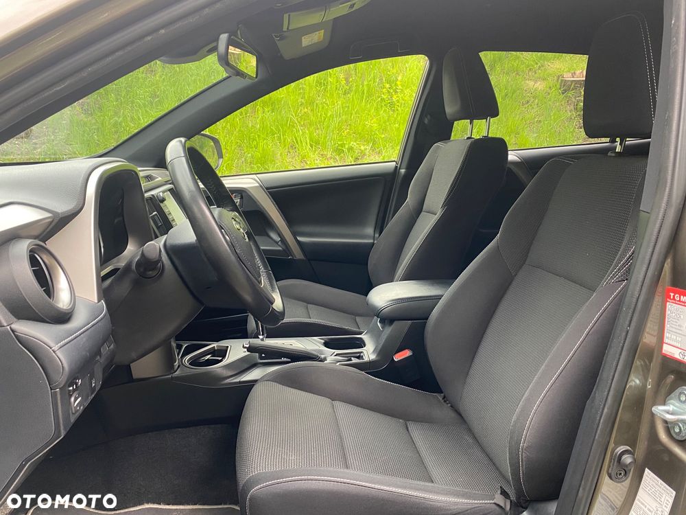 Toyota RAV4 - 10