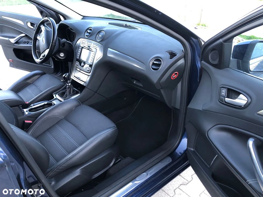 Ford Mondeo - 10