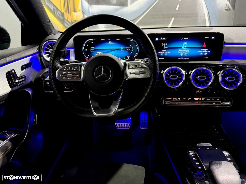 Mercedes-Benz A 250 e 8G-DCT AMG Line Advanced - 24