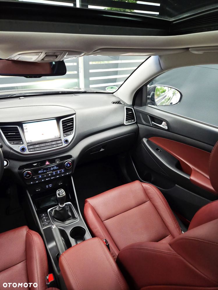 Hyundai Tucson 2.0 CRDI 4WD Premium - 24